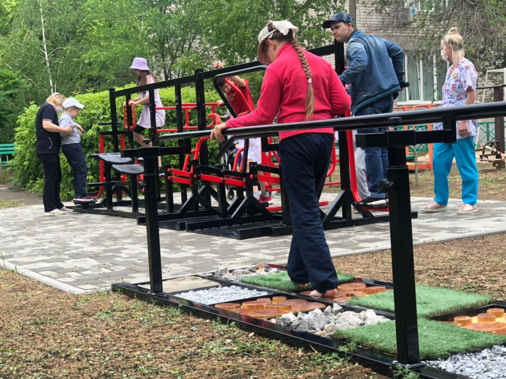 Дорожка для ходьбы с газоном - 3 x 1 м