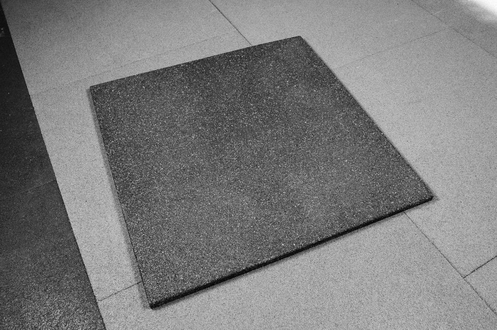Фото Резиновое покрытие YouSteel EcoStep 100x100x3 cм, серый