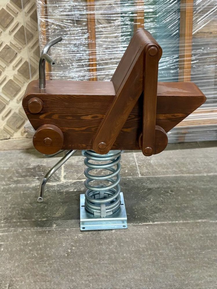 Фотографии Качалка на пружине HARDWOOD «Кузнечик»