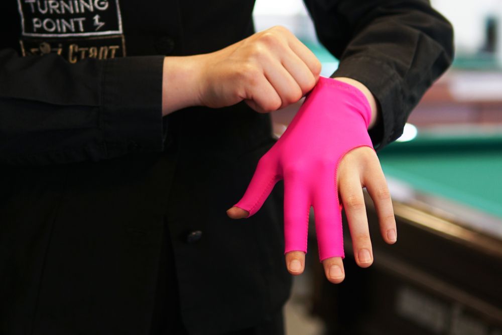 Фотографии Перчатка-бильярдная Feudor Standard fuchsia S