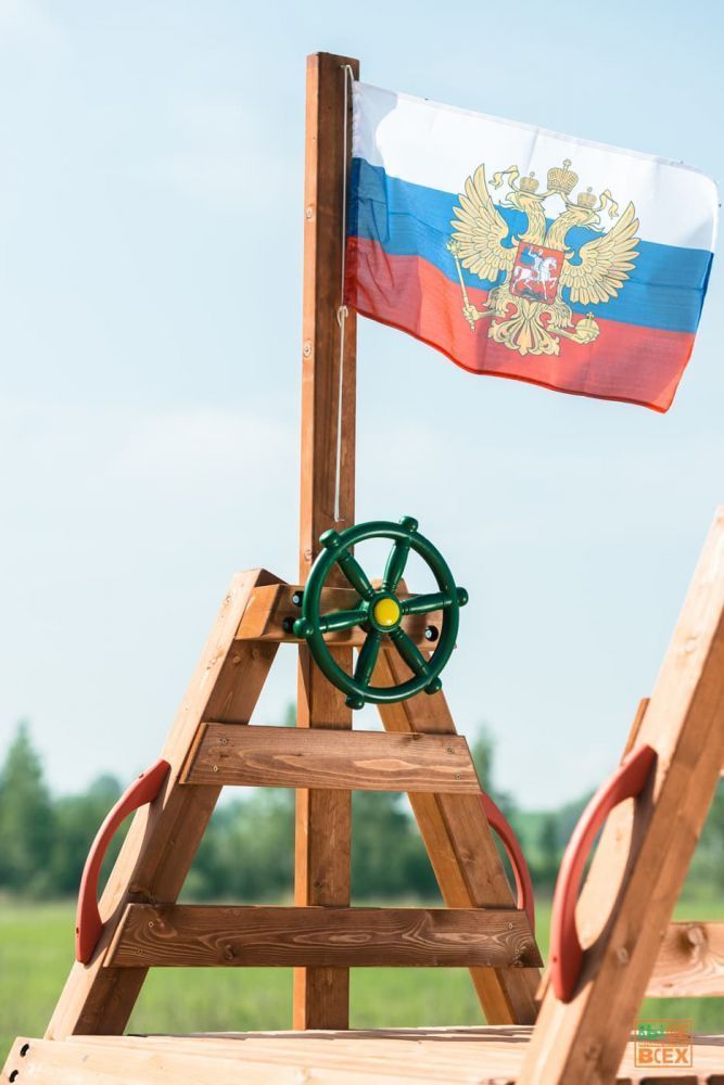 Фотографии Детский городок Выше Всех Крепость Спорт