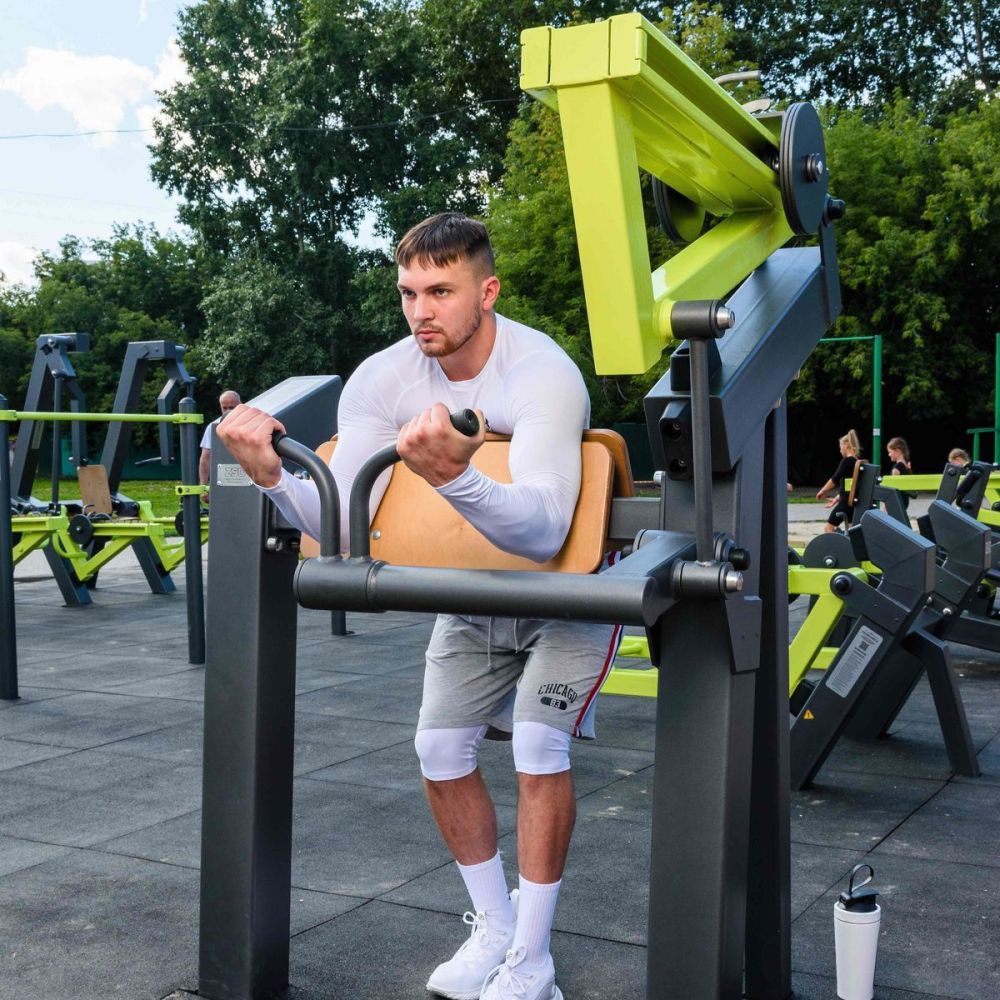 Фотографии Уличный тренажер Бицепс-машина с переменной нагрузкой