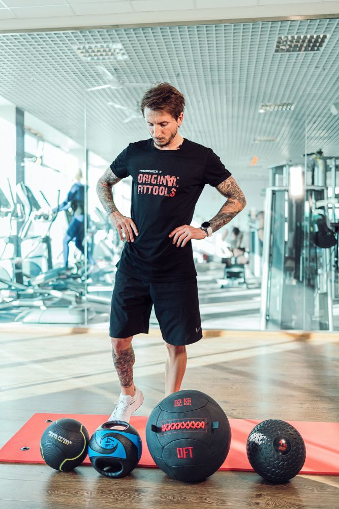 Фотографии Мяч тренировочный черный 7 кг