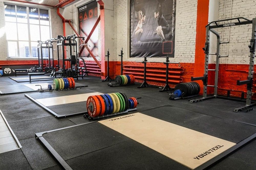 Помост тяжелоатлетический трен. YouSteel 200х300х4 см, щит береза 40мм