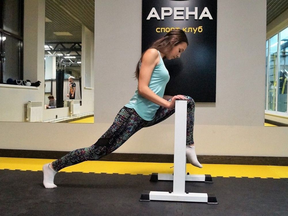 Тренажер для растяжки шпагата   белый Pioner A12260