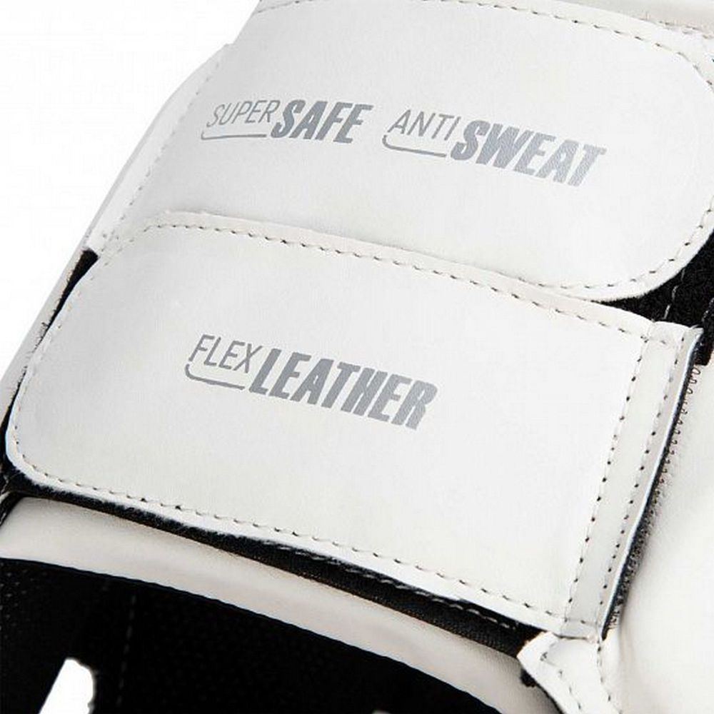 Фотографии Шлем боксерский Clinch Olimp C112 белый