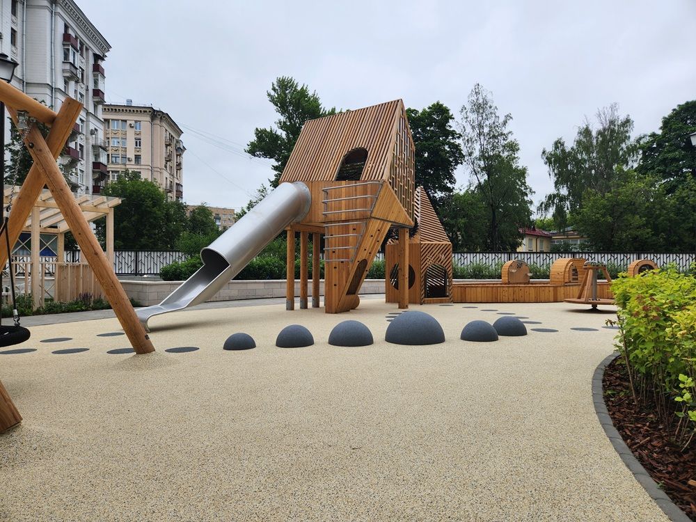 Фотографии Полусфера из EPDM крошки «Баббл»