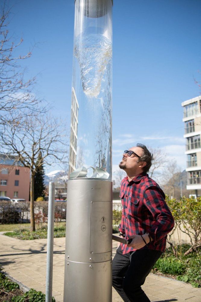 Фото Торнадо водяное с ручным приводом