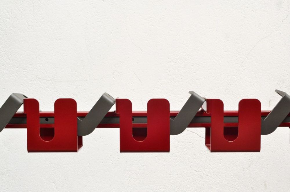 Фотографии Стойка для скейтбородов запираемая