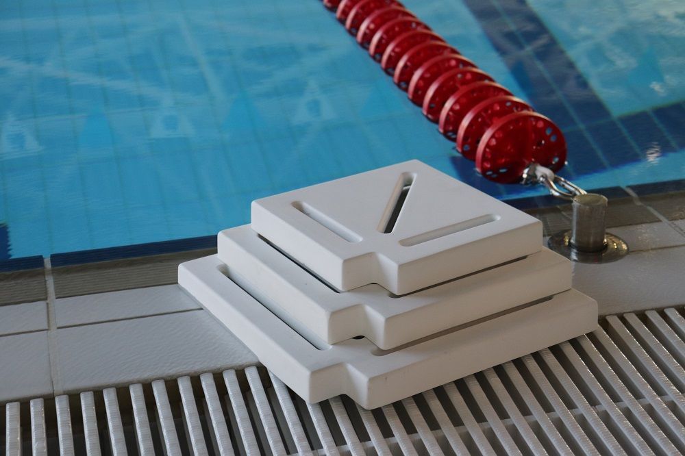 Фотографии Стеклопластиковый угловой элемент 90° для  переливных каналов (35х245)