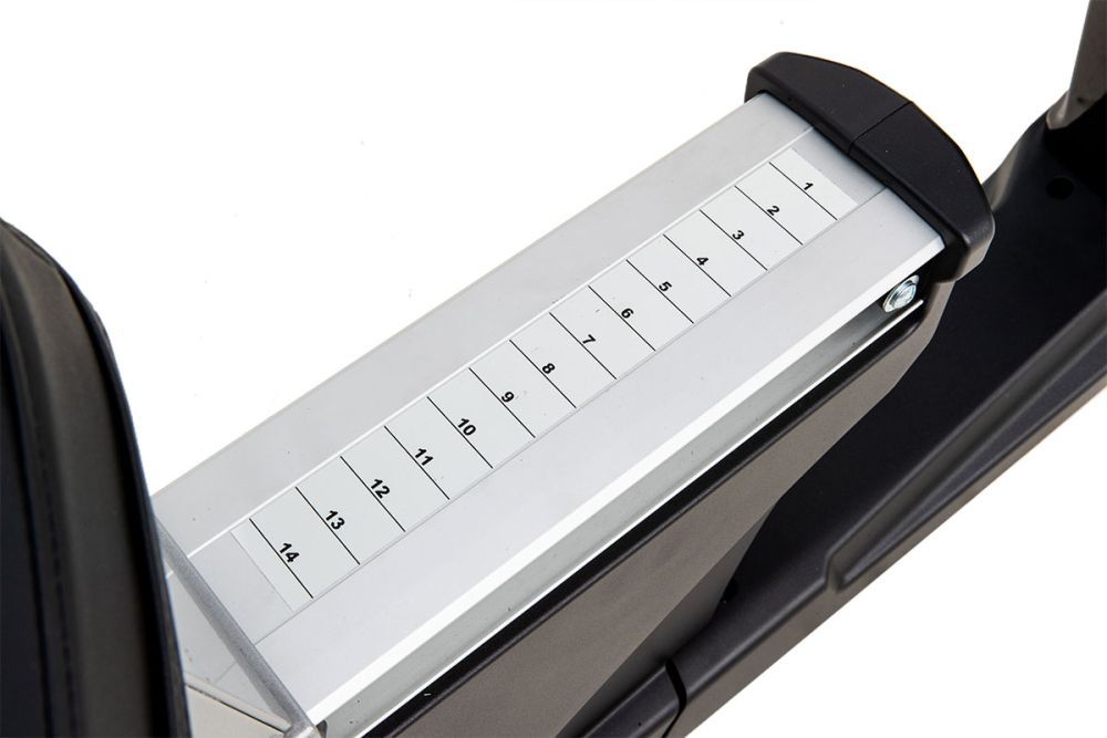 Реабилитационный велотренажер Dyaco LR660