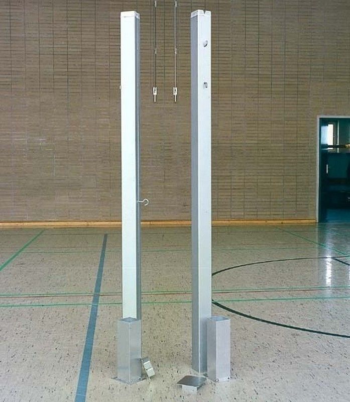 Фото Стойки бадминтонные, алюм. 8х8 см, установка в напольные стаканы высотой 35 см Haspo 924-520