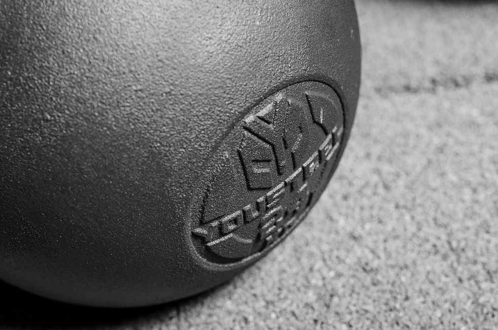 Гиря тренировочная 4кг, с цветной меткой YouSteel