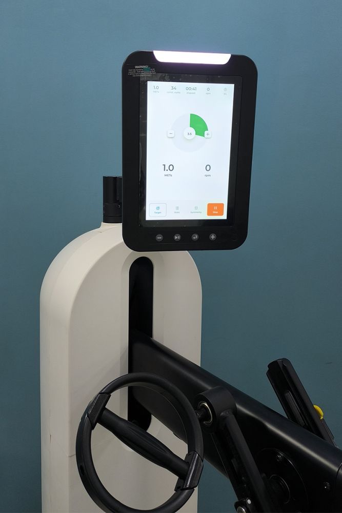 Горизонтальный реабилитационный велотренажер для рук DYACO Medical 8.5UE