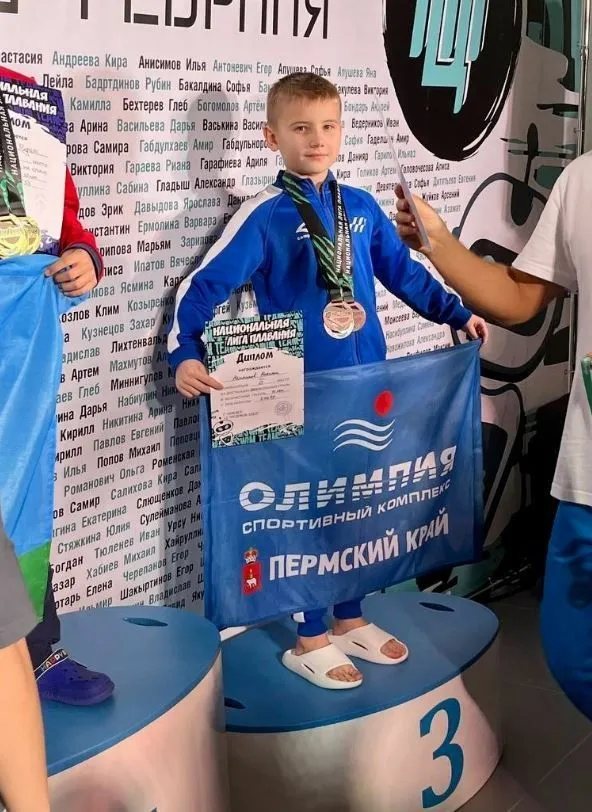 Фотографии Тумбы пьедестала индивидуальный
