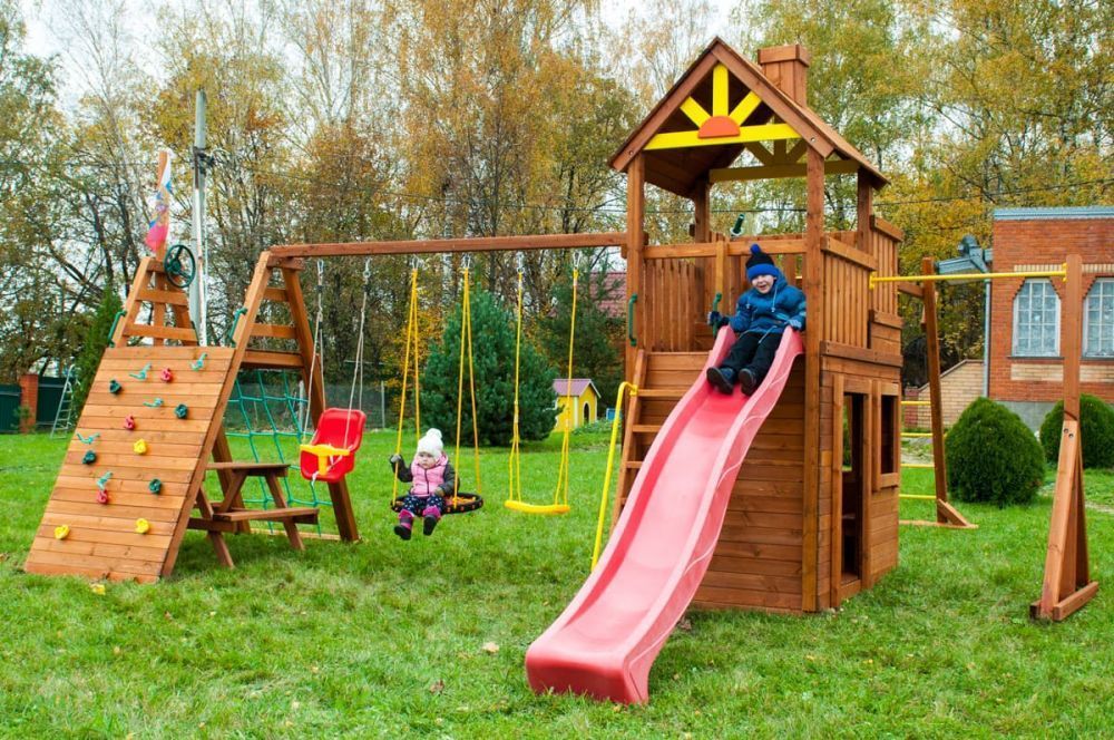 Фотографии Детский городок Выше Всех Крепость Спорт