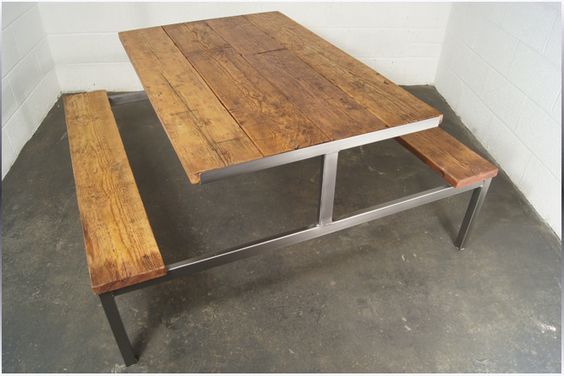 Фото Стол городской Классика