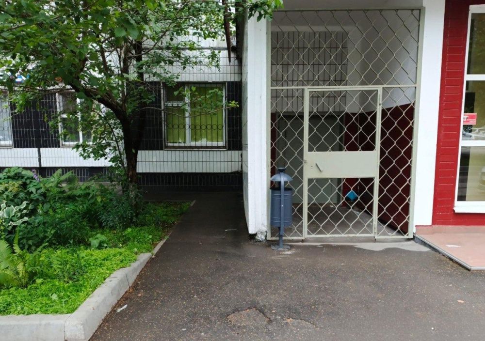 Фотографии Урна-пепельница «Грэй»