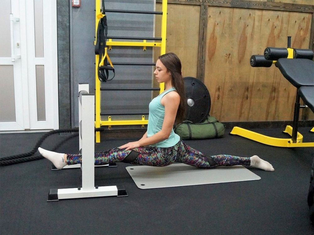 Тренажер для растяжки шпагата   белый Pioner A12260