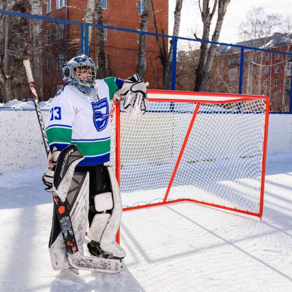 Фотографии Сетка хоккей яч. 40*40 (1,25*1,85*1,30м) d=2,0 мм, цвет белый ПА, (пара).
