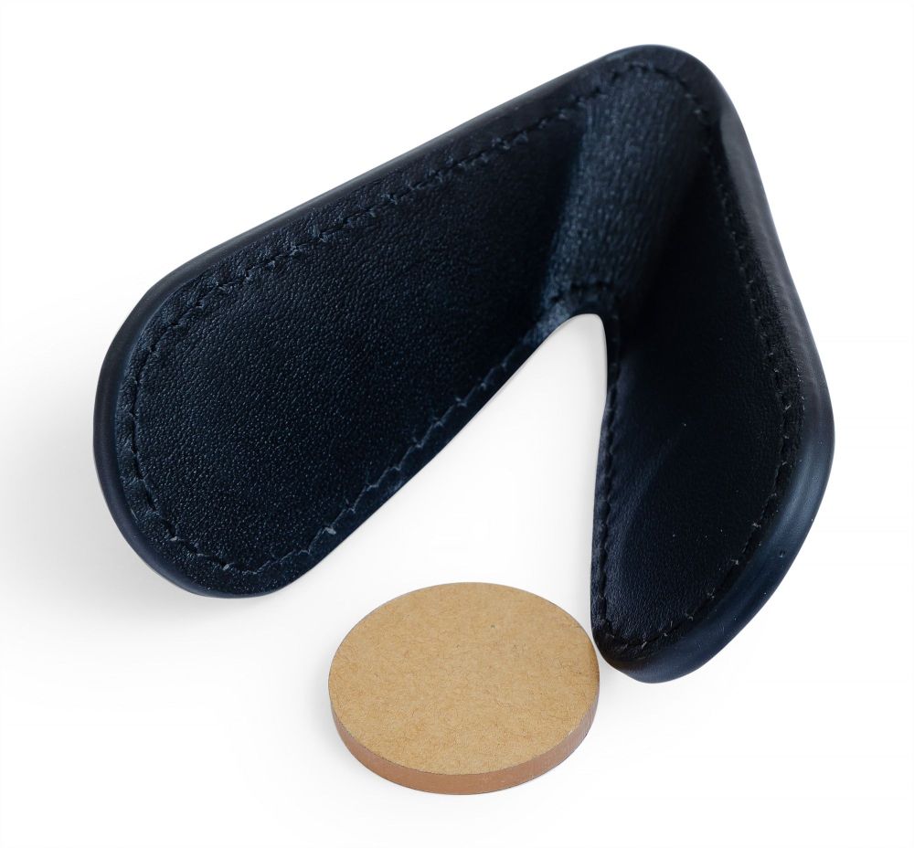 Фотографии Пенал для мела магнитный «GL 2» черный (натуральная кожа)