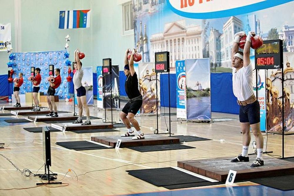 Помост для гиревого спорта (соревновательный)1,5х1,5х0,1 м  Pioner A12037