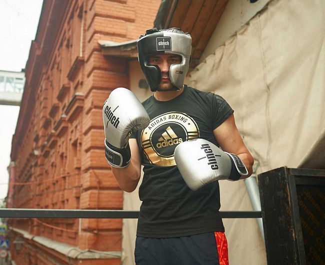 Фотографии Шлем боксерский Clinch Punch 2.0 C145 черно-серебристый
