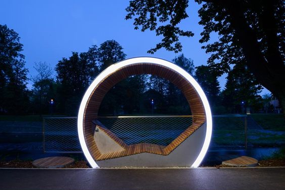 Фото Беседка круглая с подсветкой