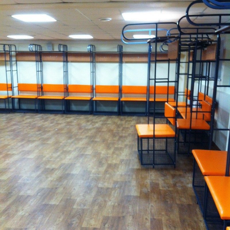 Фотографии Индивидуальное место хоккеиста ширина 88 см (2-х секционный) Pioner A17221