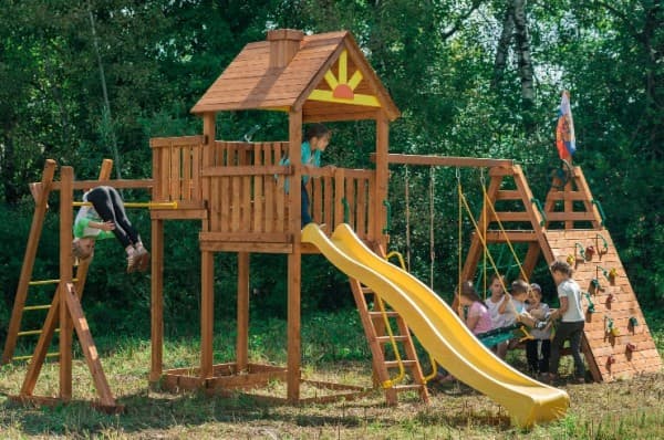 Фото Детская площадка Выше Всех Победа Зарница