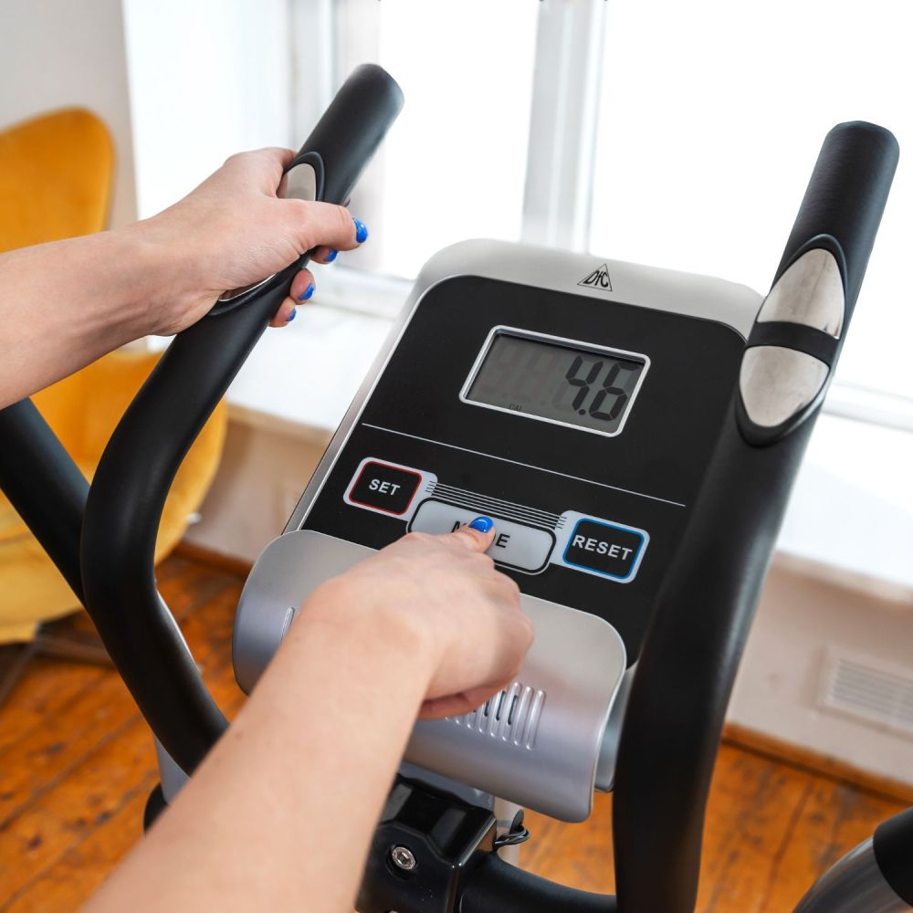 Эллиптический тренажер DFC E606H магнитный