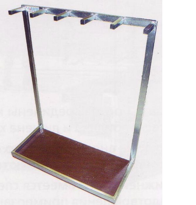 Фото Стеллаж для хоккейных клюшек