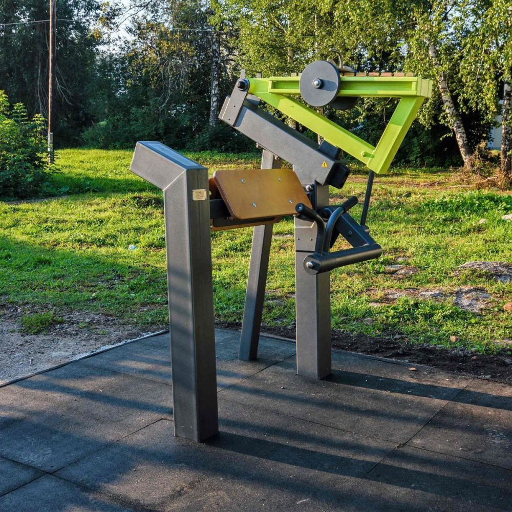 Фотографии Уличный тренажер Бицепс-машина с переменной нагрузкой