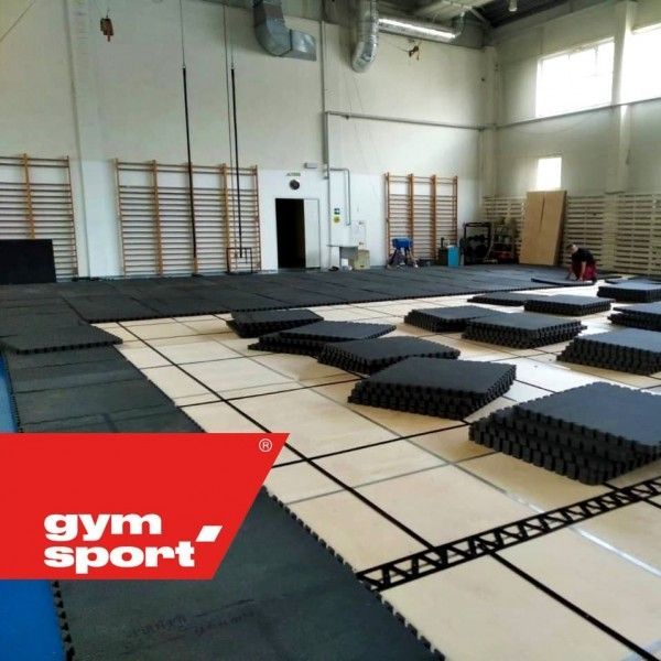 Фотографии Помост для спортивной гимнастики пружинный GymProf STRONG 9х9 для ковра 9х9