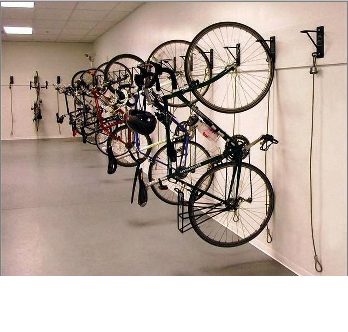 Фотографии Настенный кронштейн с тросиком Антикража