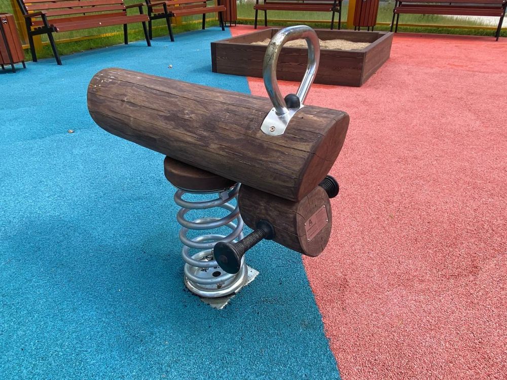 Фотографии Качалка на пружине HARDWOOD «Гарленд»